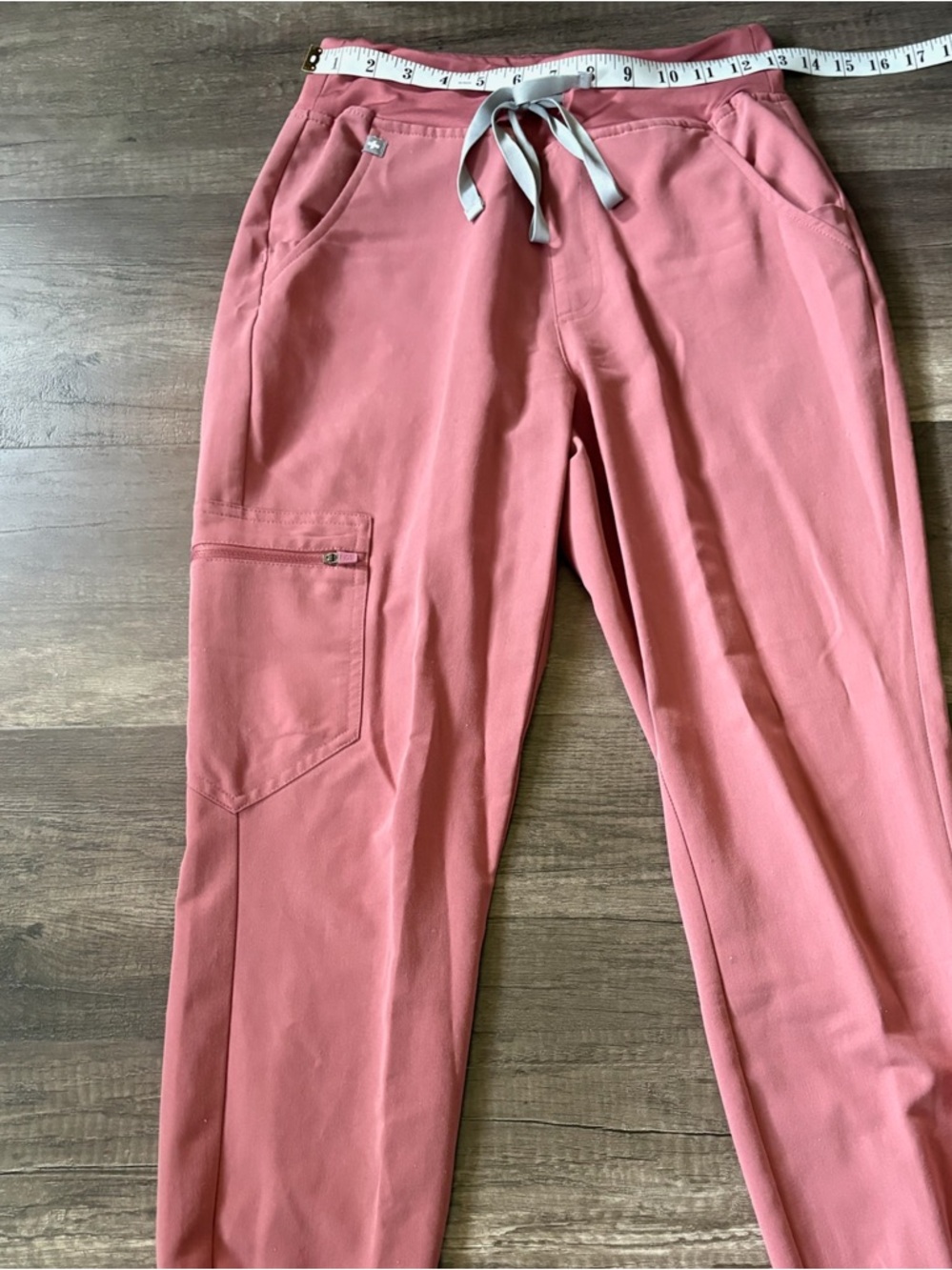 FIGS Scrub Set in Dusty Rose/ Pink Blush Catarina One-Pocket Zamora Jogger - Picture 7 of 12